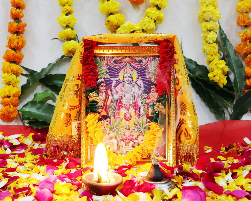 Arkam Satyanarayan Puja Samagri Kit/ Satya Narayan Pujan/ Purnima Pooja/ Shukla Purnima Puja (35+ Items) with Katha and detailed Puja Vidhi in Hindi - Retail Maharaj