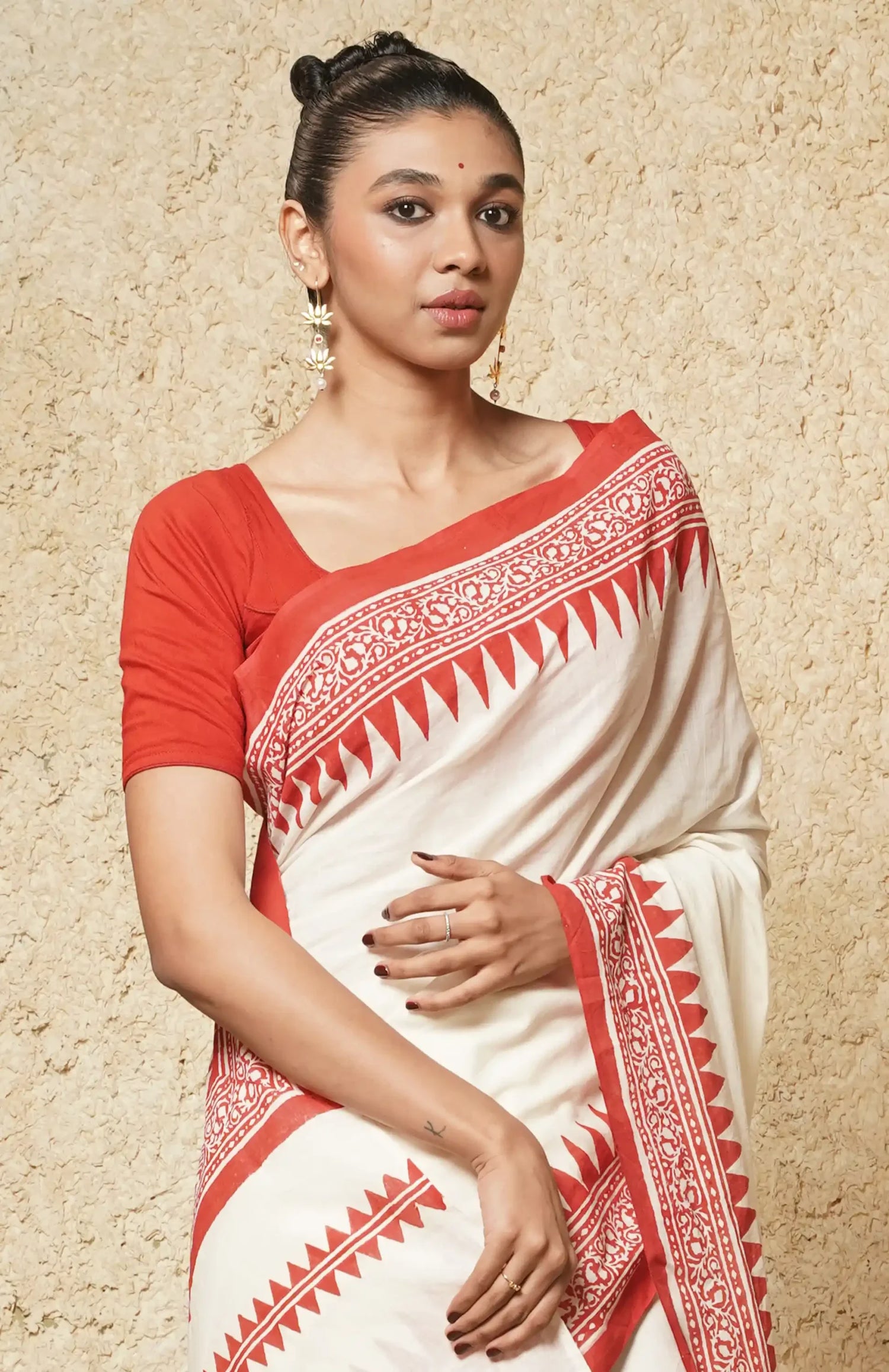 Handwoven Muslin Cotton Saree – Hand Block Printed with Red - Retail Maharaj