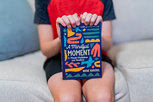 A Mindful Moment: 5-Minute Meditations and Devotions