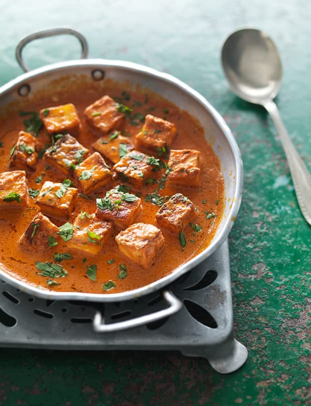 Curry Easy Vegetarian: 200 recipes for meat-free and mouthwatering curries from the Queen of Curry - Retail Maharaj