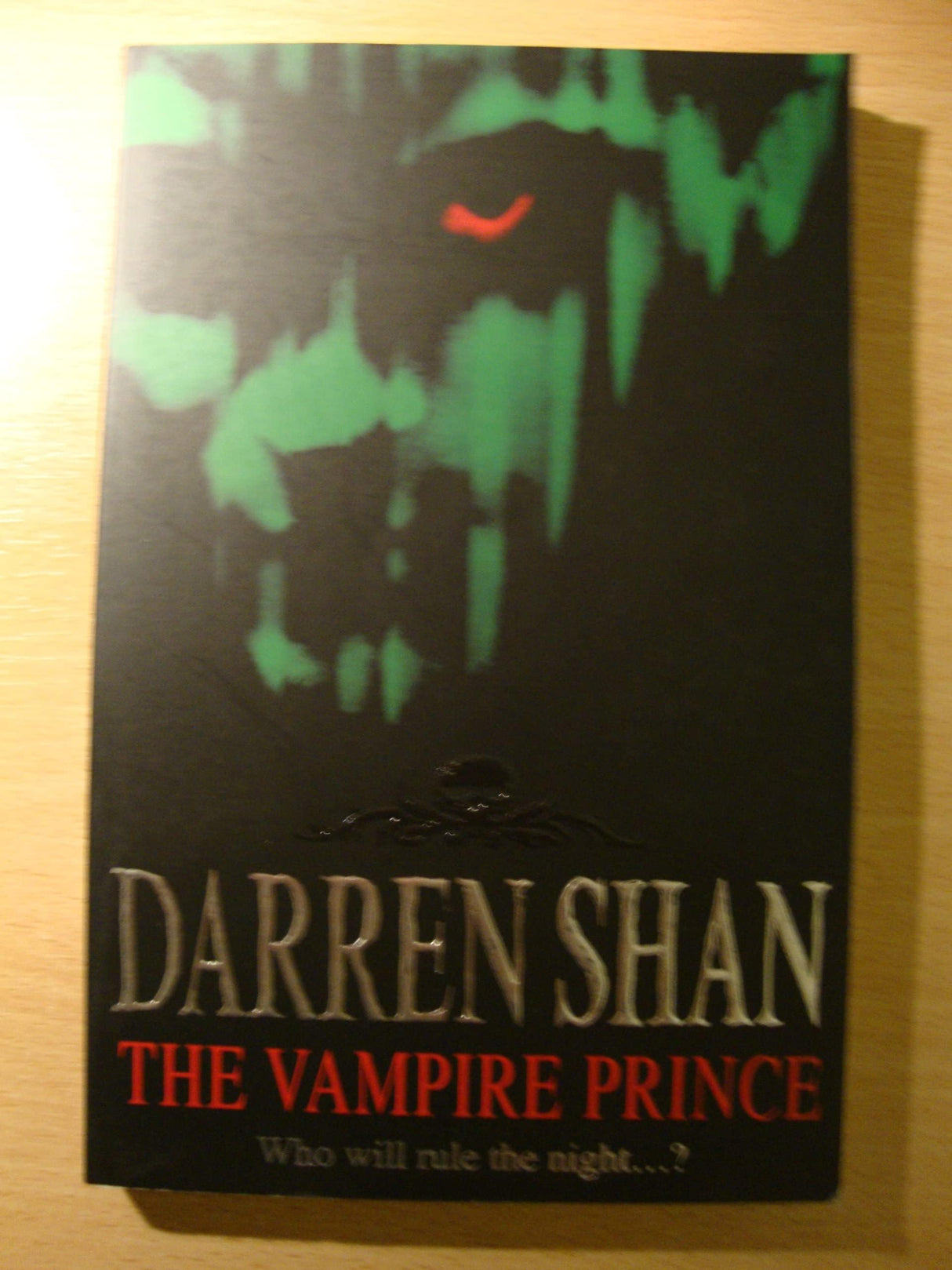 The Vampire Prince: Book 6 (The Saga of Darren Shan) - Retail Maharaj