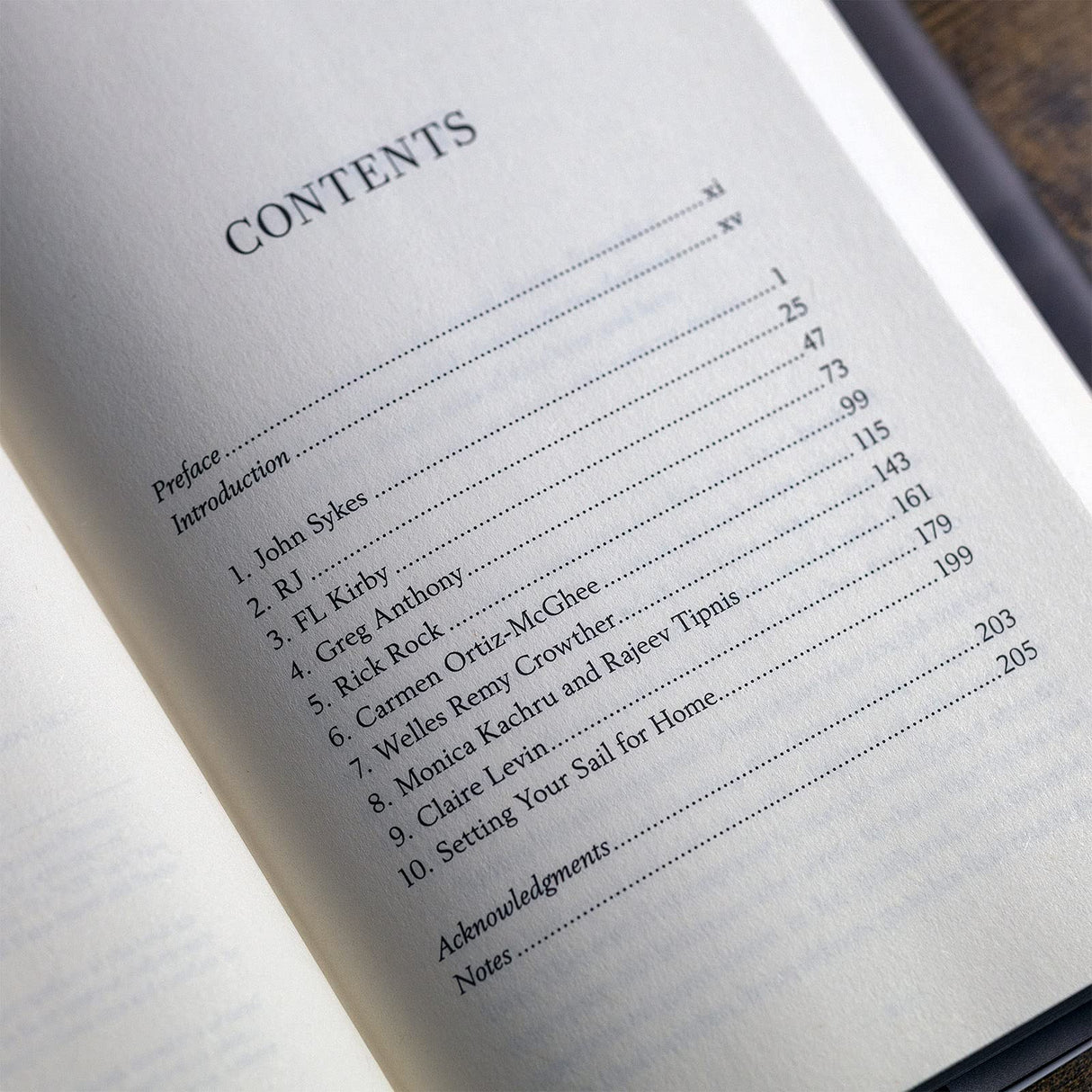 Lighthouse Effect: How Ordinary People Can Have an Extraordinary Impact in the World - Retail Maharaj