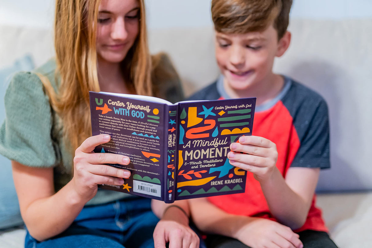 A Mindful Moment: 5-Minute Meditations and Devotions