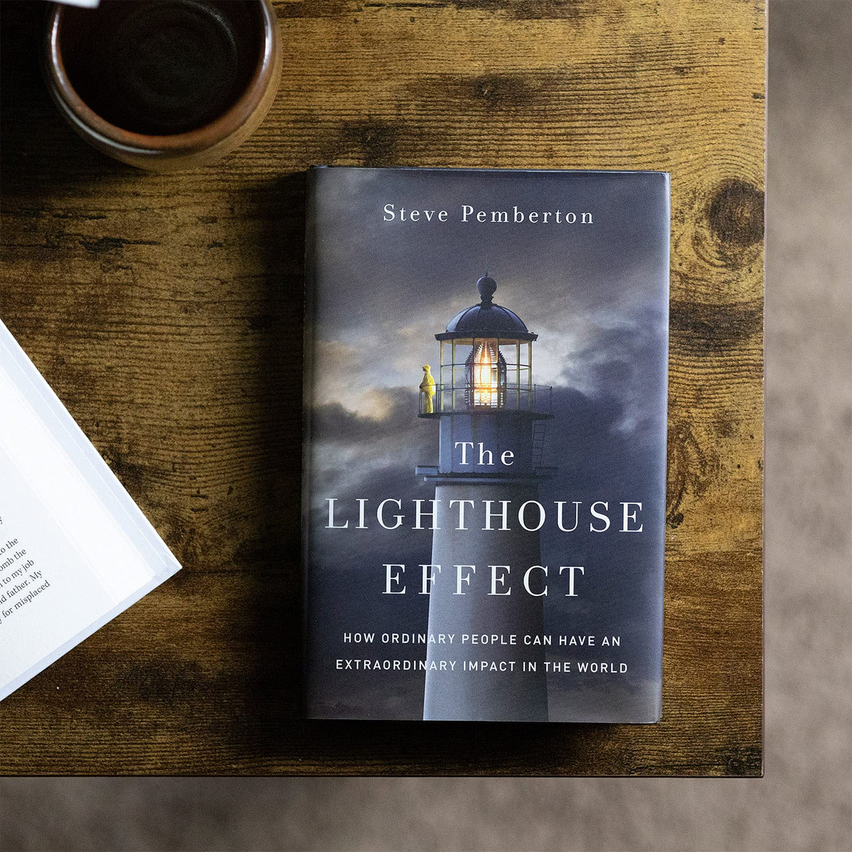 Lighthouse Effect: How Ordinary People Can Have an Extraordinary Impact in the World - Retail Maharaj