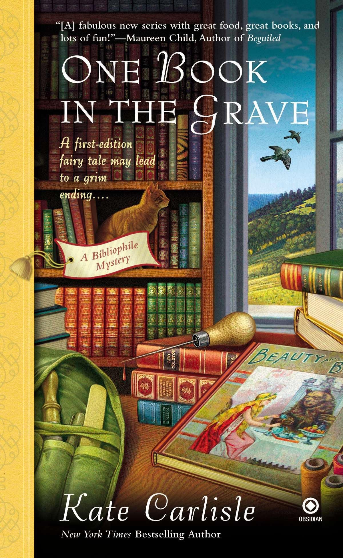 One Book in the Grave: A Bibliophile Mystery: 5