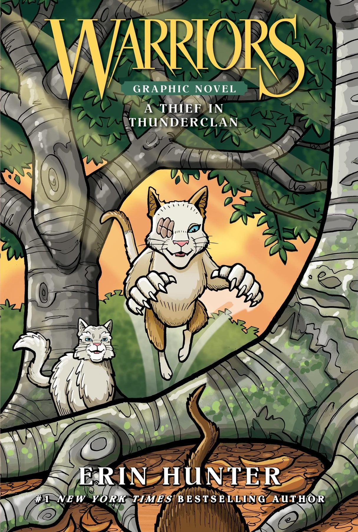 Warriors: A Thief in ThunderClan: 4 (Warriors Graphic Novel) - Retail Maharaj