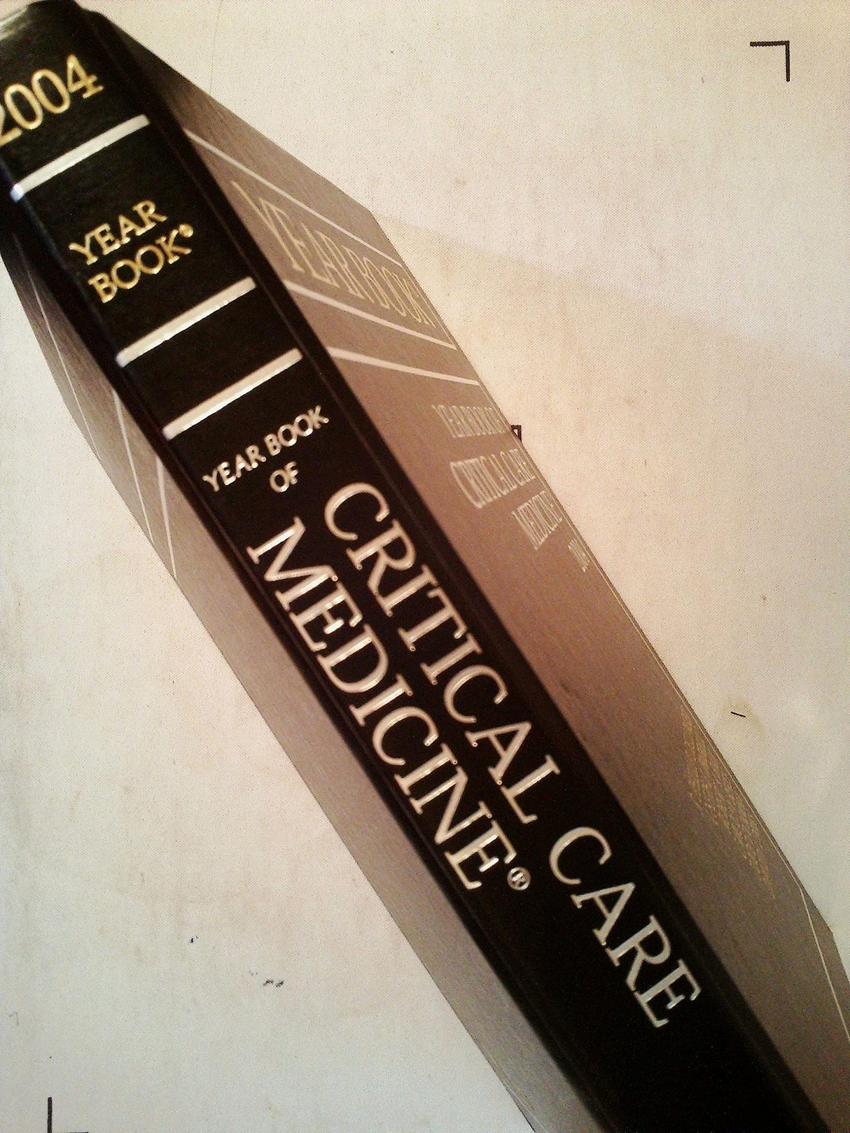 Yearbook of Critical Care Medicine (Year Books) - Retail Maharaj