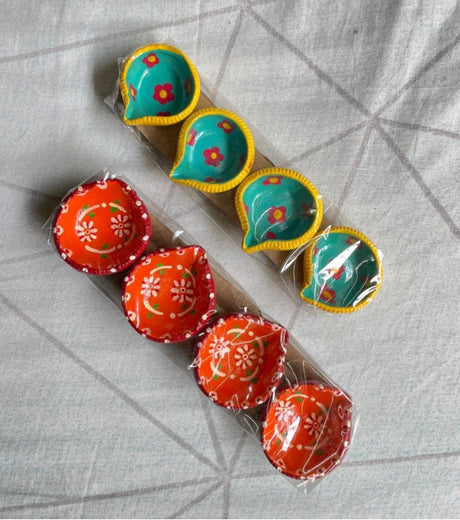 Hand-Painted Clay Diya with Tribal Motifs & Swastik Design - Eco-Friendly, Traditional Home Décor - Retail Maharaj