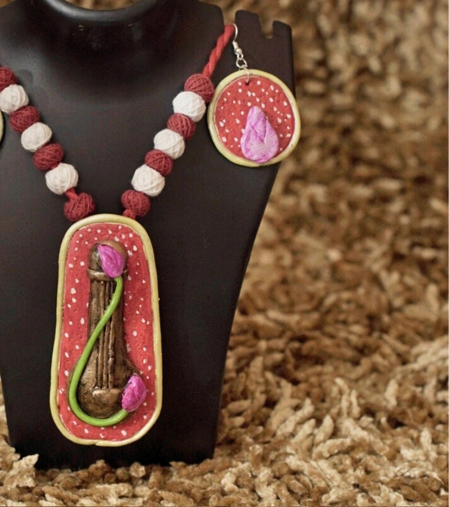 Shrutibindu Red – The Melody Woven Set | Handcrafted Veena Necklace & Earrings - Retail Maharaj