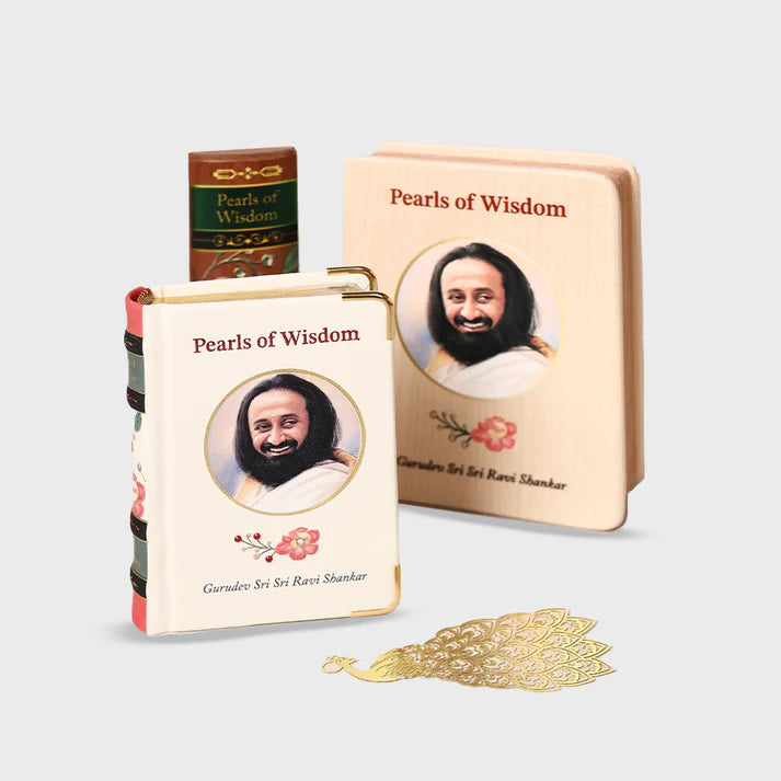 Pearls of Wisdom: Book of Quotes by Gurudev