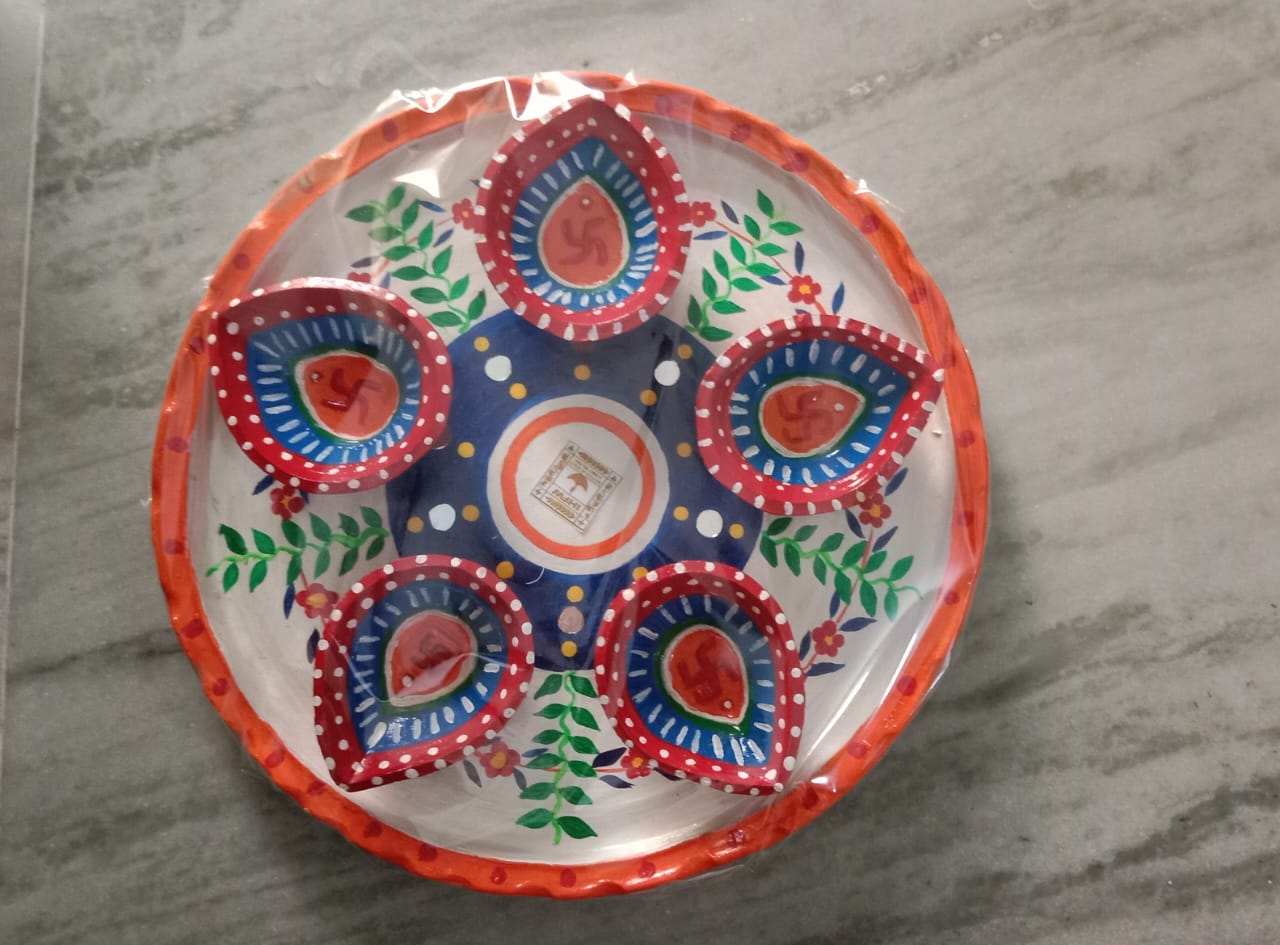 Divya Shringar – Hand-Painted Diya Thali Set with 5 Swastik Diyas | Festive Puja Plate by Underprivileged Children | Eco-Friendly Diwali Gift - Retail Maharaj