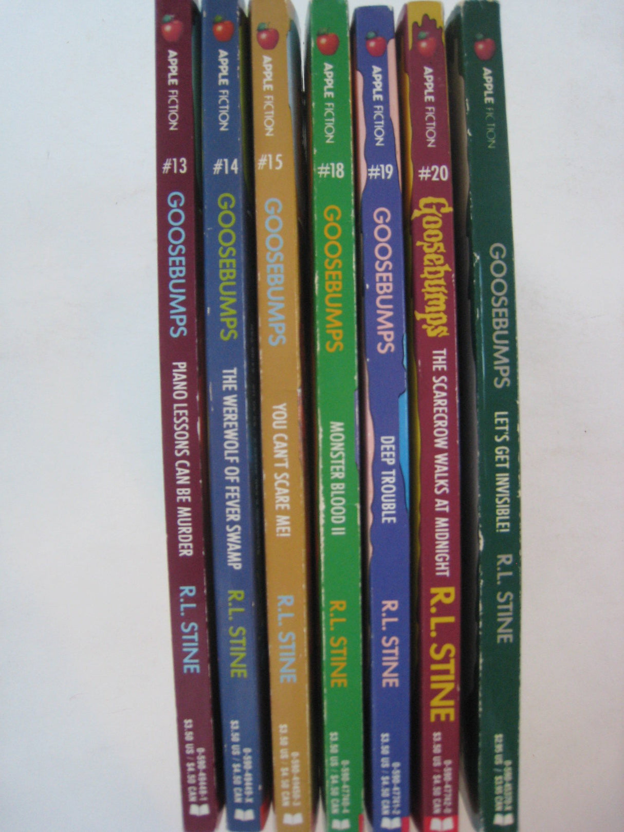 GB #06 LETS GET INVISIBLE R.L. Stine - Retail Maharaj