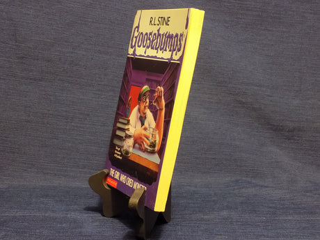 GB#08 GIRL WHO CRIED MONSTER - Retail Maharaj