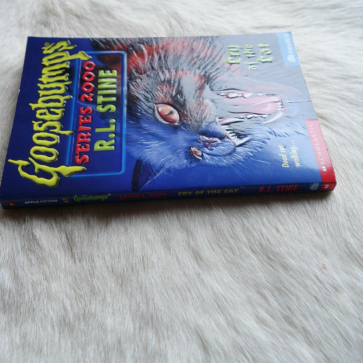 GB SERIES 2000#01 CRY OF THE CAT - Retail Maharaj