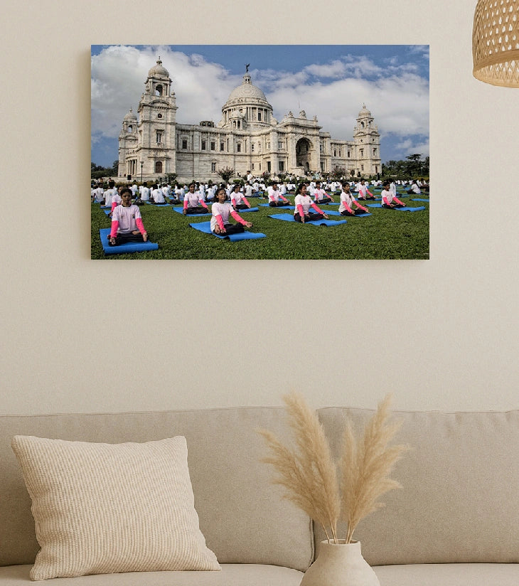 Harmony at the Queen’s Garden – Fine Art Photograph by Sayantan Sengupta - Retail Maharaj