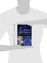 The Social Media Industries (Media Management and Economics Series) - Retail Maharaj