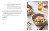 The Don't Panic Pantry Cookbook: Mostly Vegetarian Comfort Food That Happens to Be Pretty Good for You - Retail Maharaj