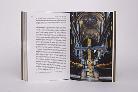 Living with the Gods: On Beliefs and Peoples - Retail Maharaj