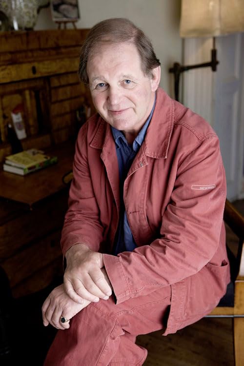 Michael Morpurgo’s Tales From Shakespeare: A beautifully illustrated children’s collection of ten plays, retold by the bestselling storyteller. A Waterstones gift book pick!