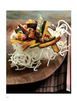 Ken Hom's Top 100 Stir Fry Recipes: 100 easy recipes for mouth-watering, healthy stir fries from much-loved chef Ken Hom (BBC Books' Quick & Easy Cookery)