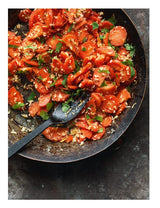 Curry Easy Vegetarian: 200 recipes for meat-free and mouthwatering curries from the Queen of Curry - Retail Maharaj