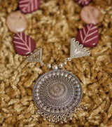 Tribal Radiance Oxidized Necklace Set – Bold Silver Pendant with Leaf Motifs & Resin Beads