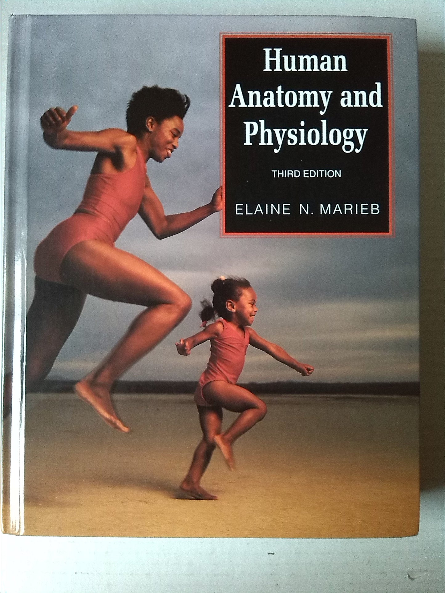 Human Anatomy and Physiology (The Benjamin/Cummings series in the life sciences)