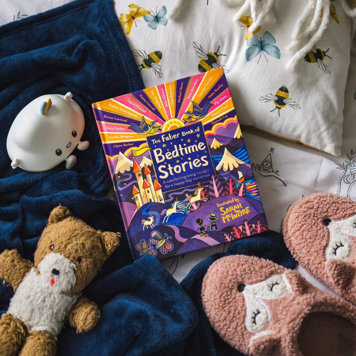 The Faber Book of Bedtime Stories: A comforting story tonight for a happy day tomorrow