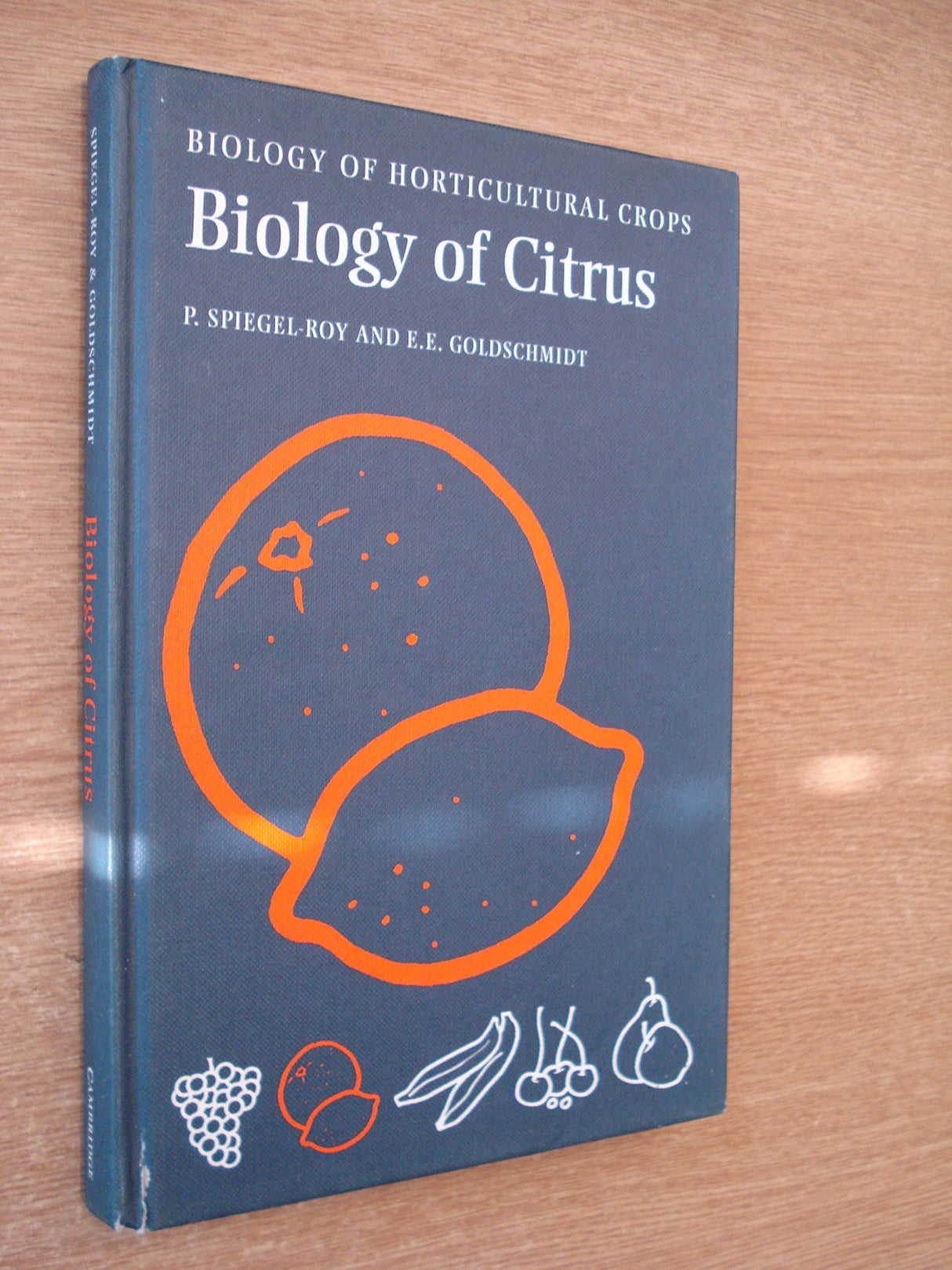 Biology of Citrus (Biology of Horticultural Crops)