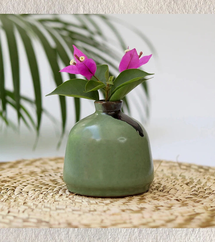 Ceramic Art – Handcrafted Earthen Masterpiece (Height: 3.5 inches)