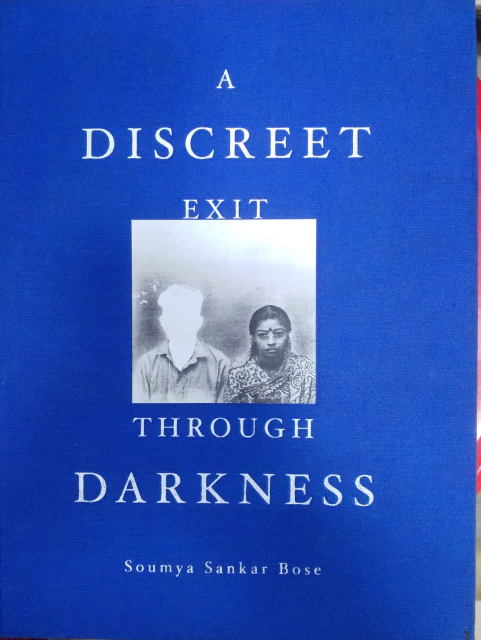 A Discreet Exit through Darkness (English Version)
