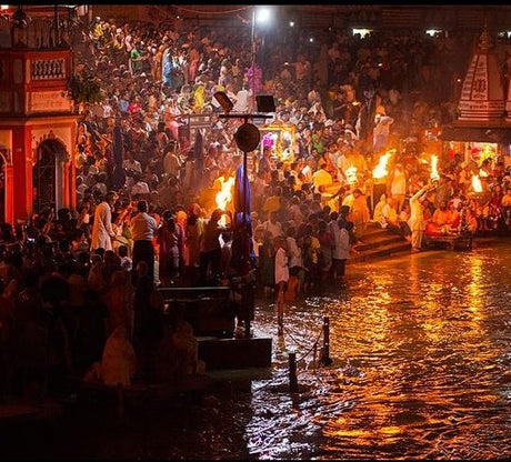 Divine Evening Ganga Aarti Prasad at Har Ki Pauri - Retail Maharaj