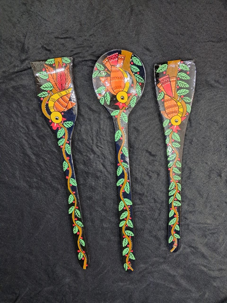Folk Bird Bliss – Handcrafted Wooden Spatula with Traditional Motifs