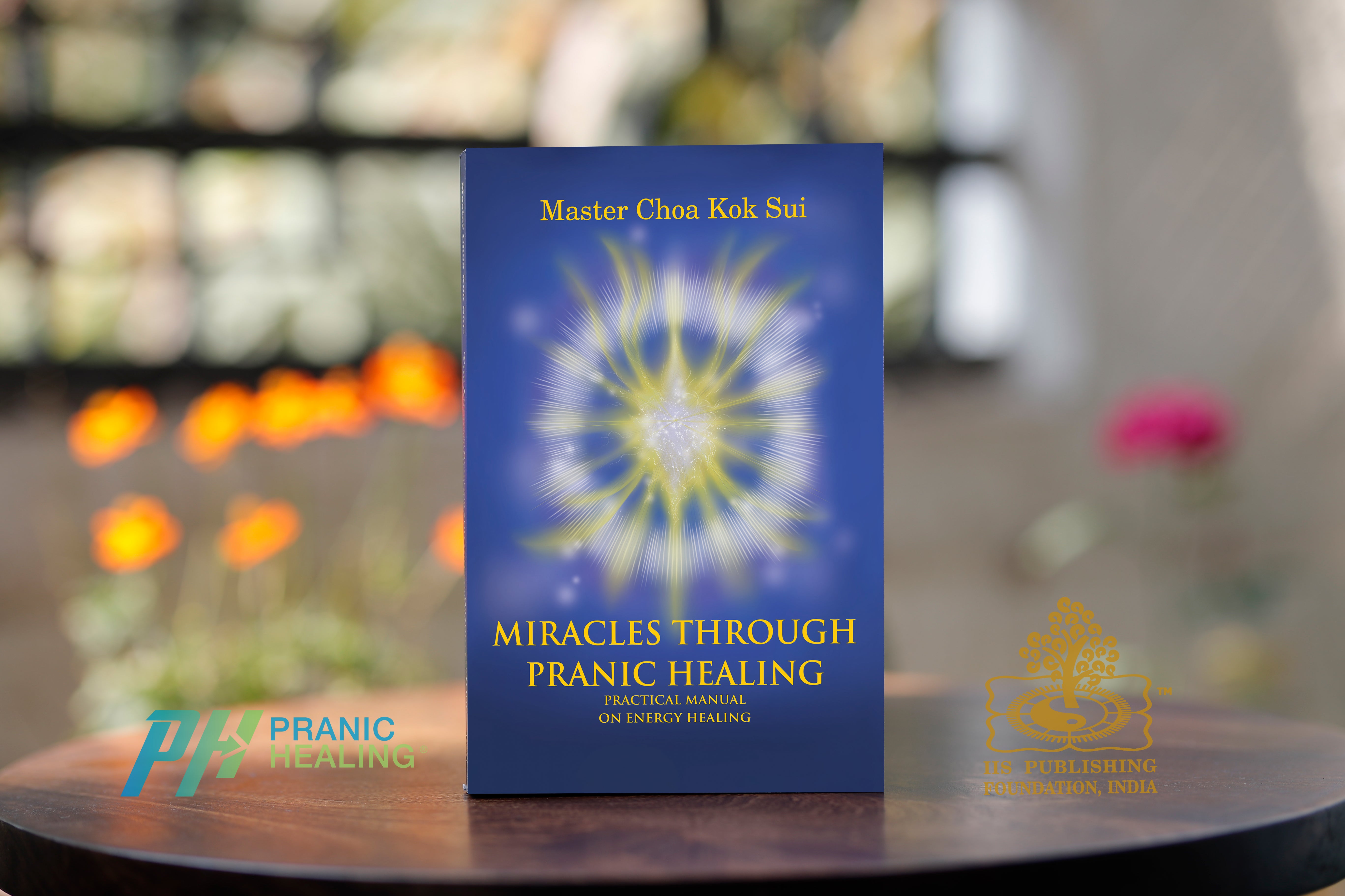 Miracles through Pranic Healing(Basic Book) - English / Hindi