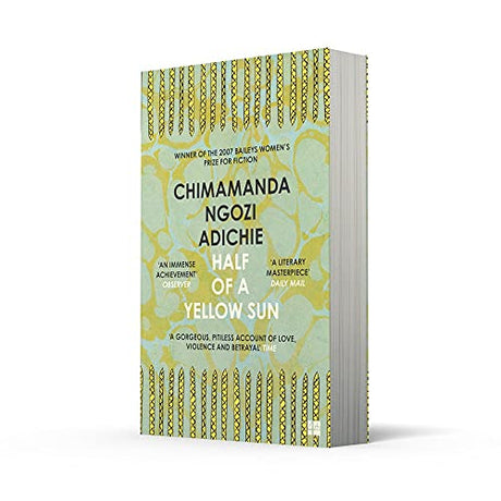 Half of a Yellow Sun [Paperback] Ngozi Adichie, Chimamanda - Retail Maharaj
