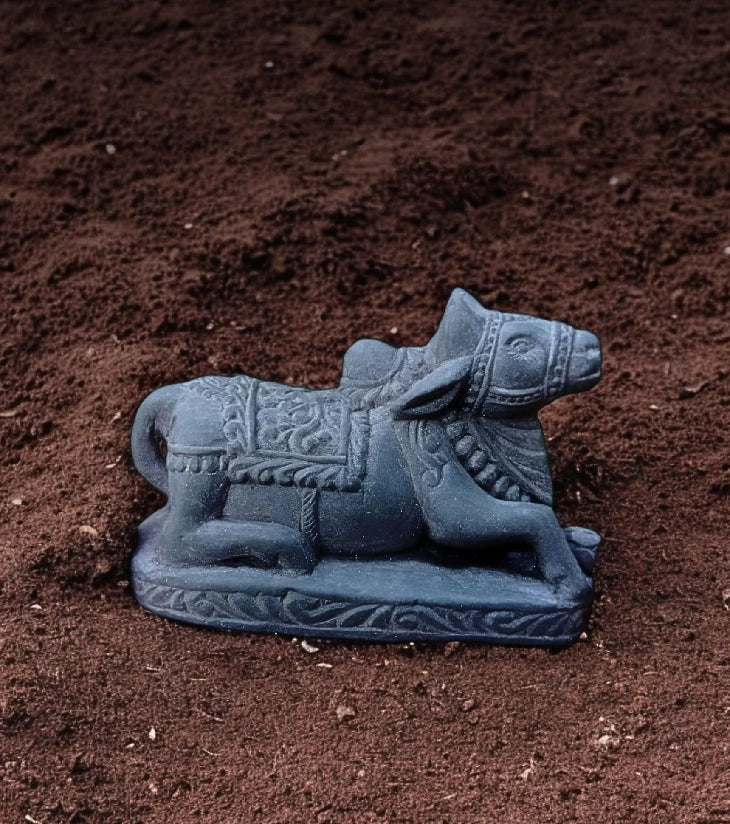 Black Stone – Nandi Idol – Hand-Carved Jharkhand Black Stone Sculpture